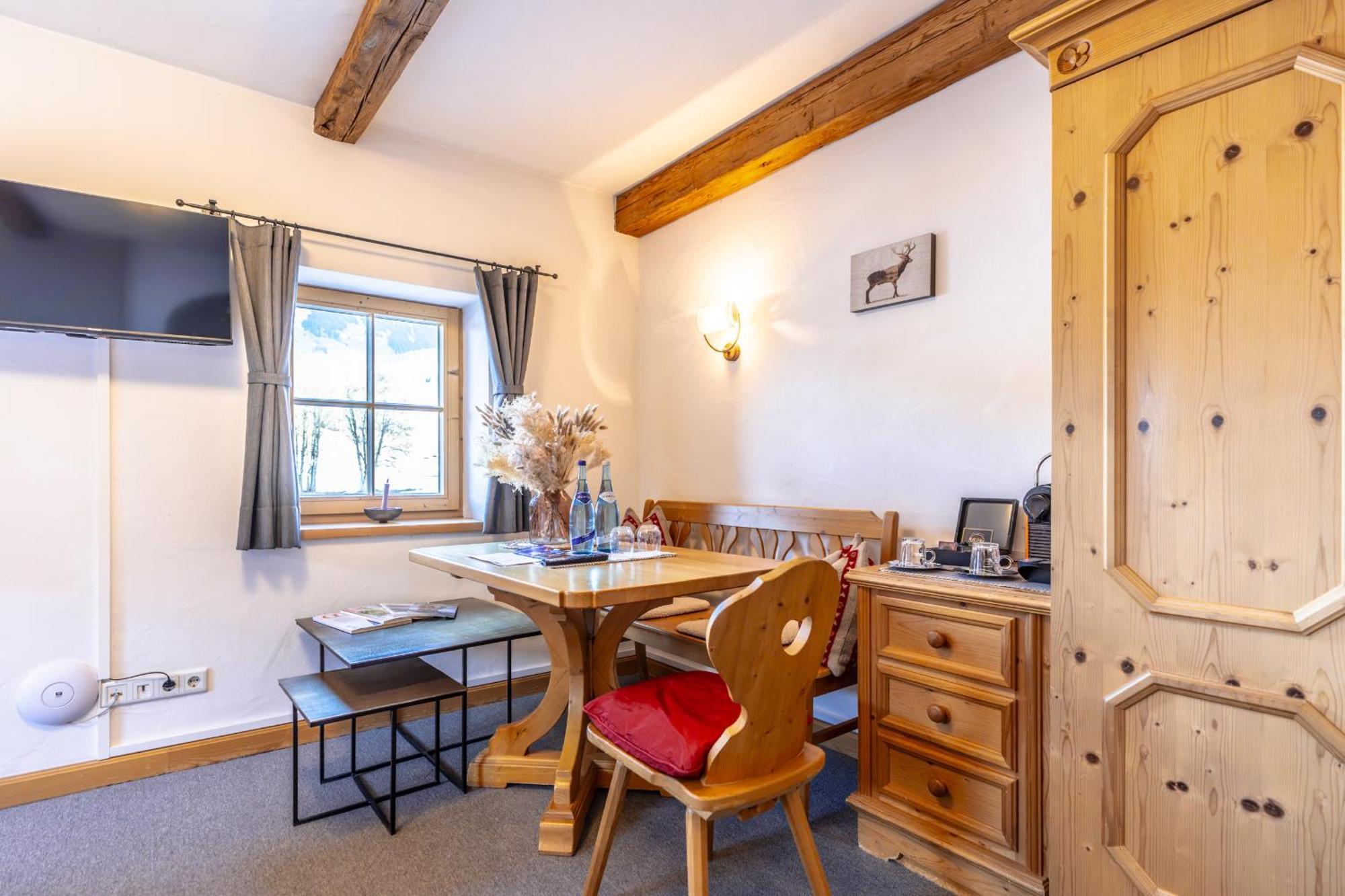 Gasthof Auwirt In Aurach Aurach bei Kitzbuehel Exterior foto
